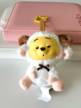 MINISO x Disney Winnie The Pooh Plush Keychain